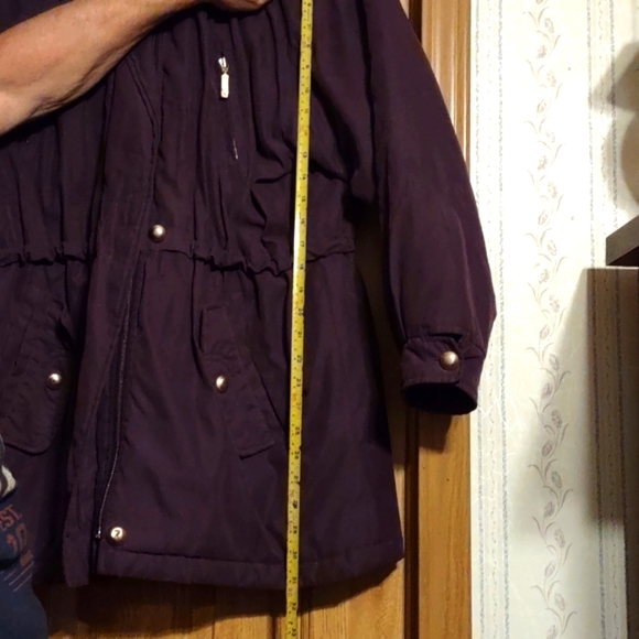 "ATTENTION" WILL BE TAKING TO GOODWILL SOON Mid length Coat. Size M. - Picture 7 of 8